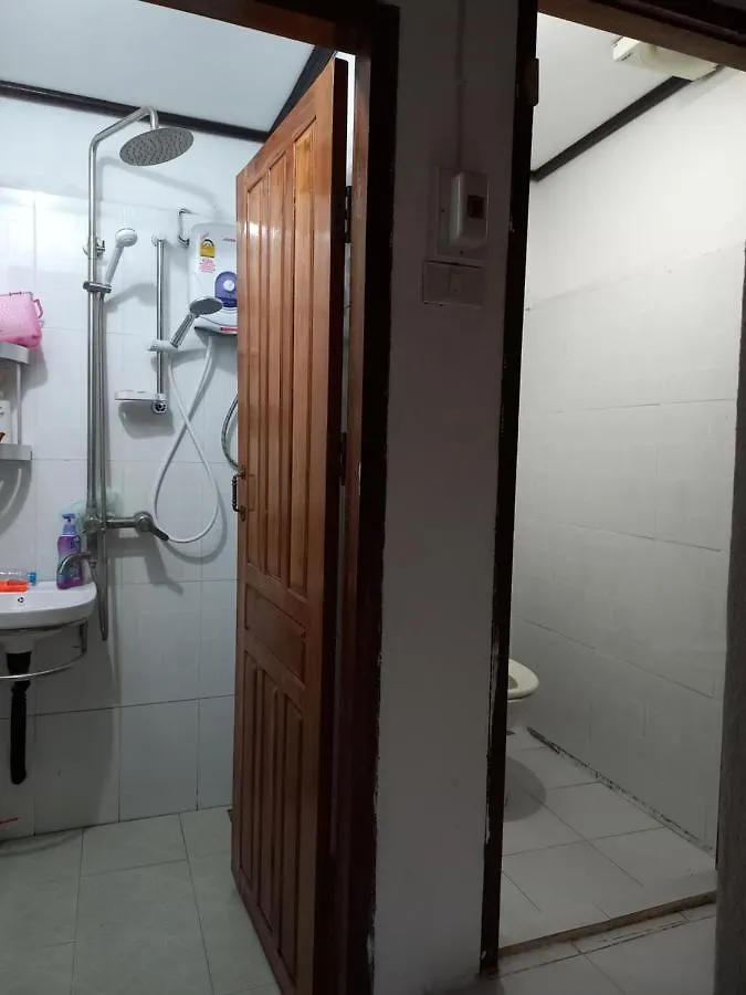Watthat & Maladress Guesthouse Luang Prabang Laos